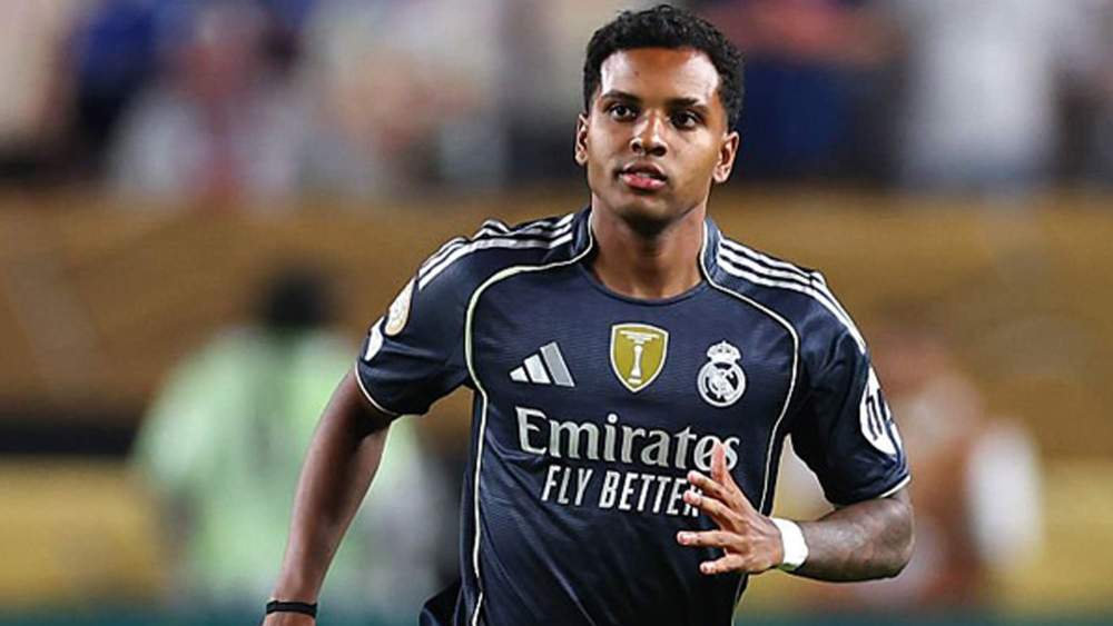 Rodrygo Goes jugando un partido con el Real Madrid en el Mundial.