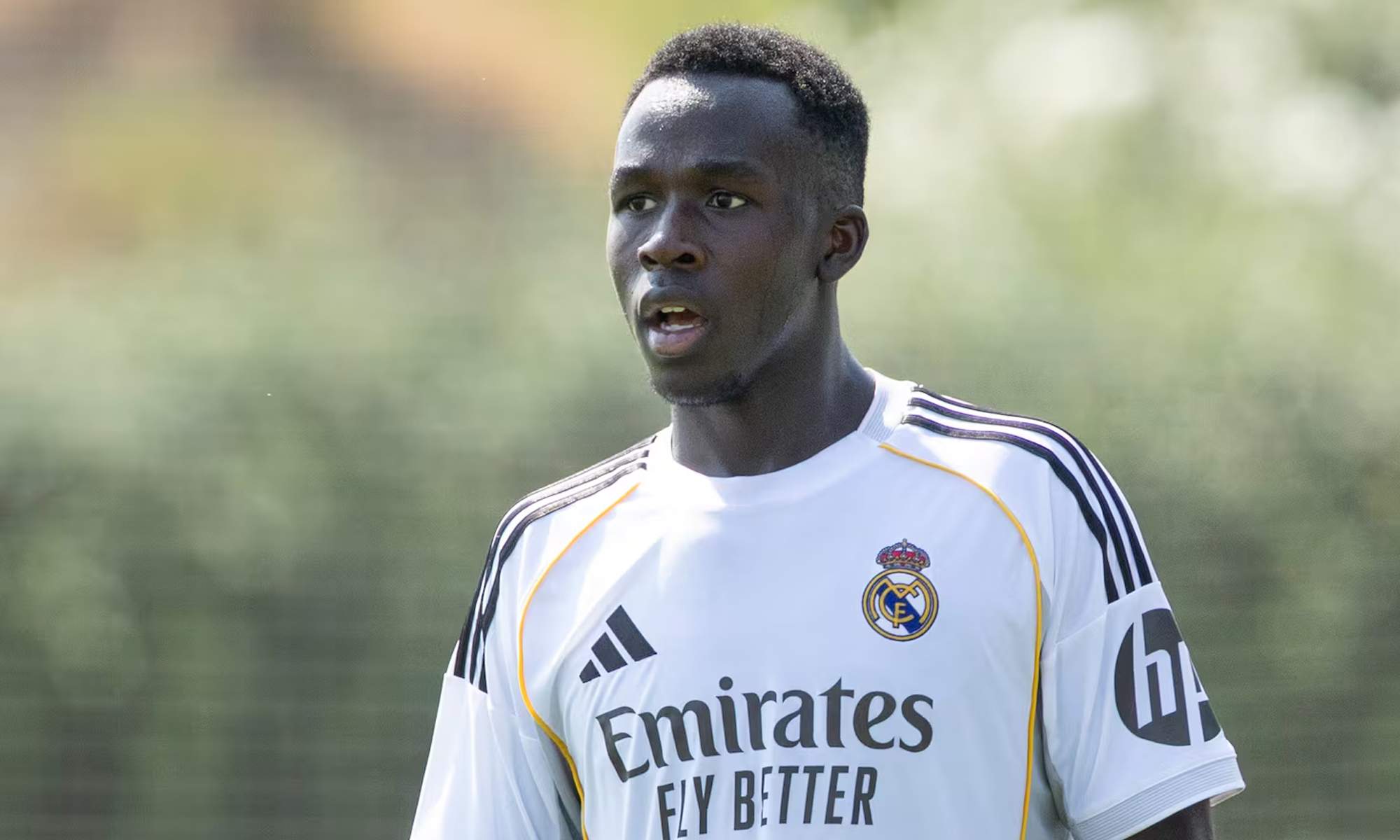 Lamini Fati jugando un partido con el Real Madrid.