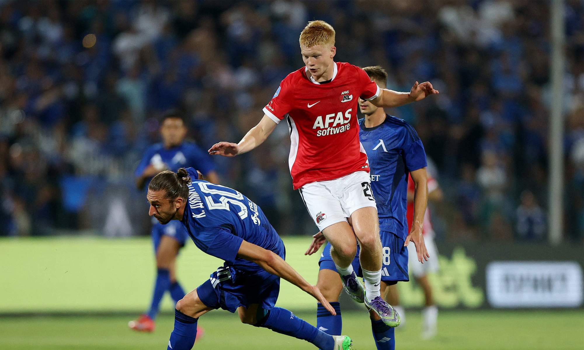 Kees Smit jugando un partido con el AZ Alkmaar.