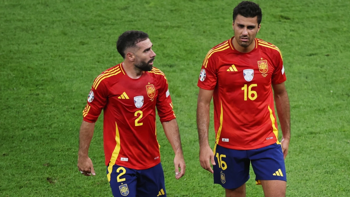 Carvajal y Rodri durante un partido de la selección Carvajal y Rodri durante un partido de la selección