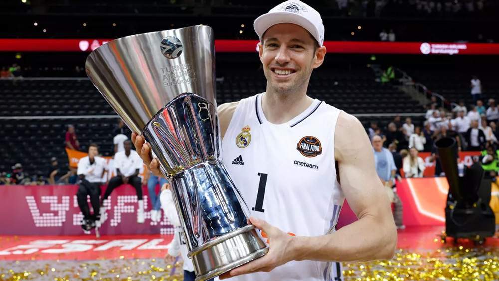 Causeur con la Euroliga conquistada