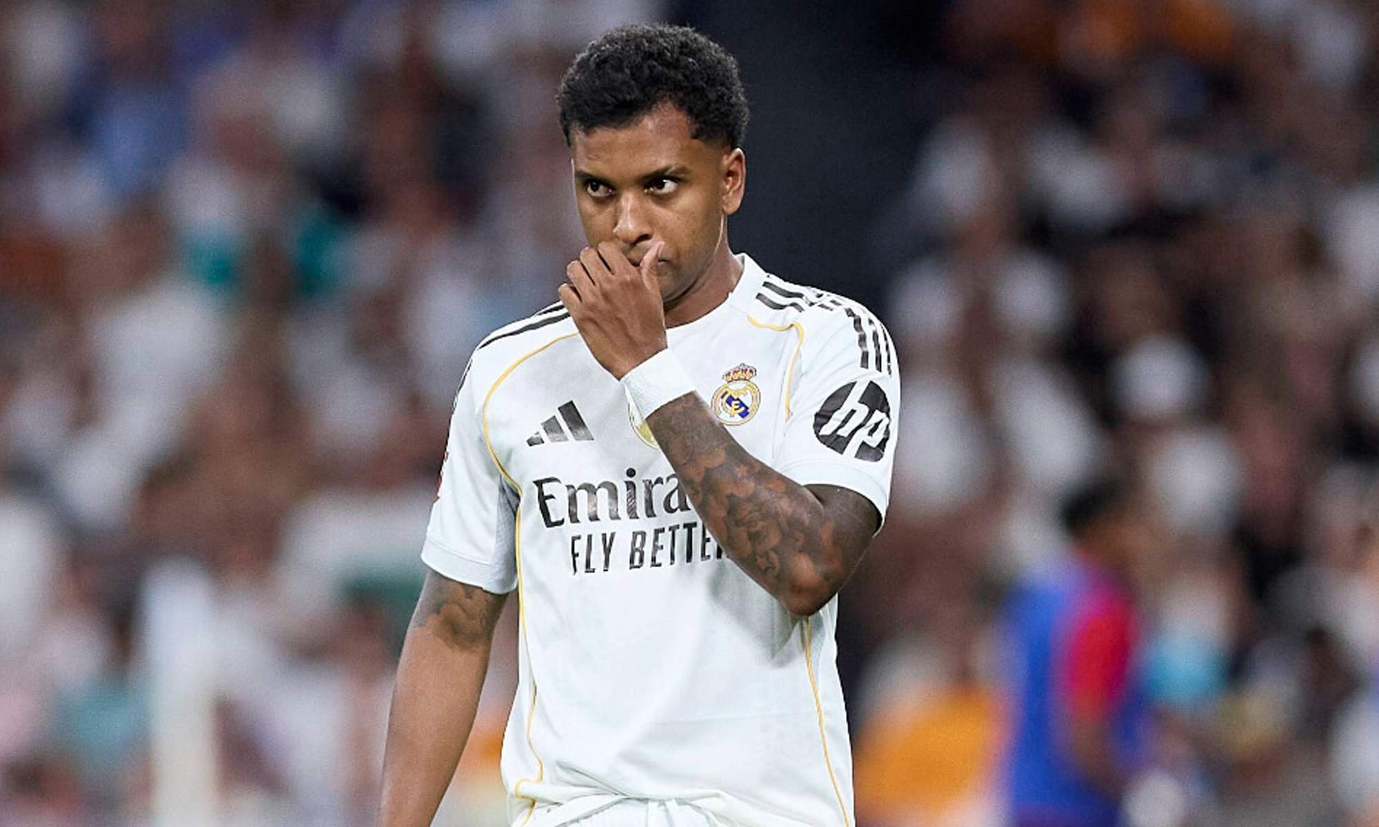 Rodrygo Goes jugando un partido con el Real Madrid.