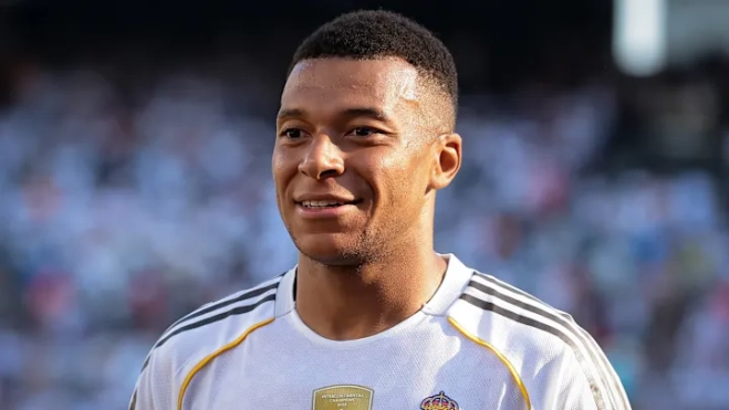 kylian mbappe sonrisa camiseta realmadrid kylian mbappe sonrisa camiseta realmadrid