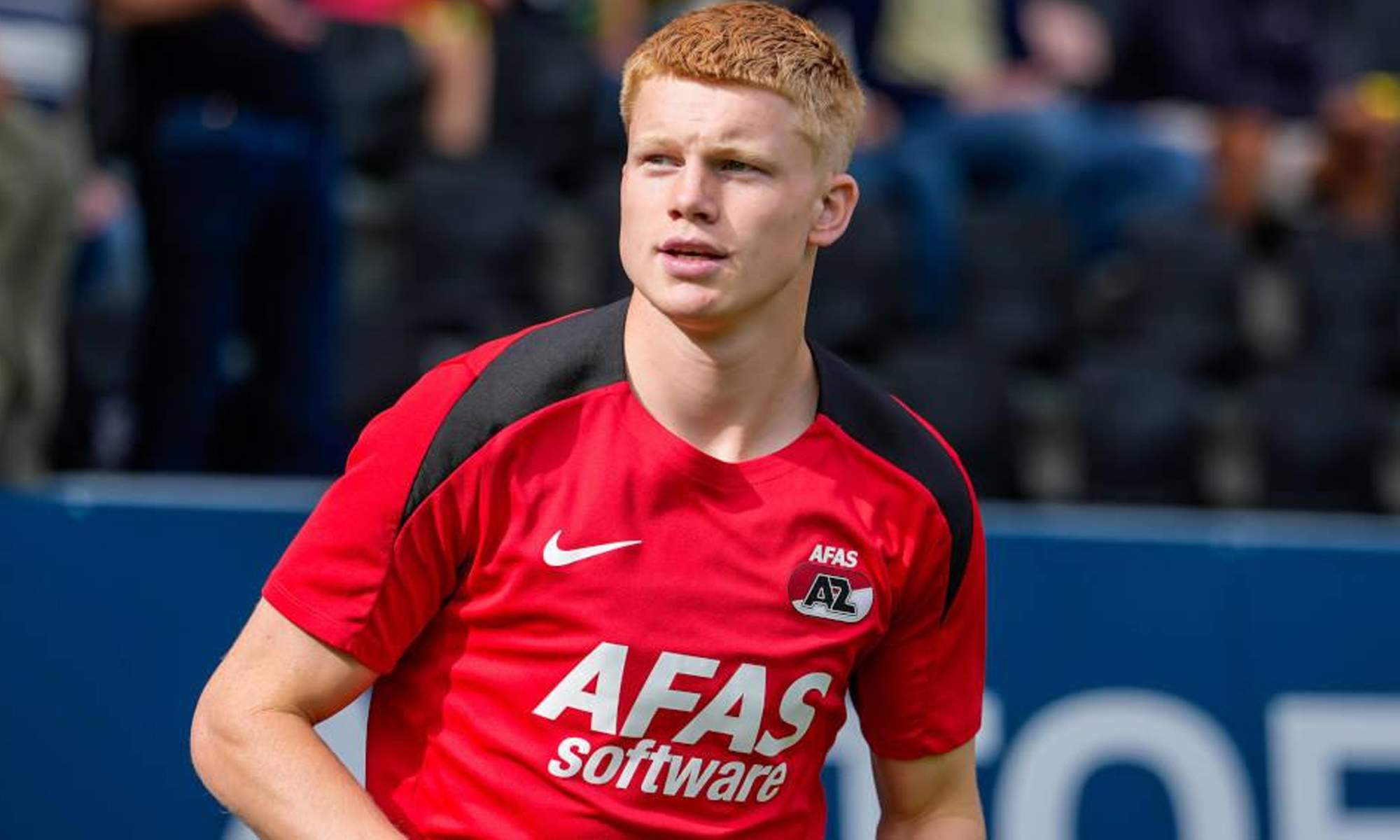Kees Smit jugando un partido con el AZ Alkmaar.