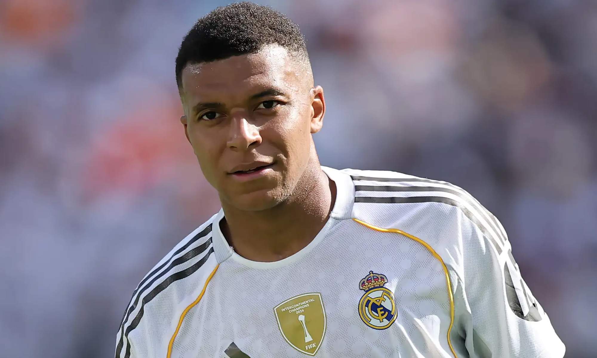 Kylian Mbappé durante un partido del Real Madrid. 