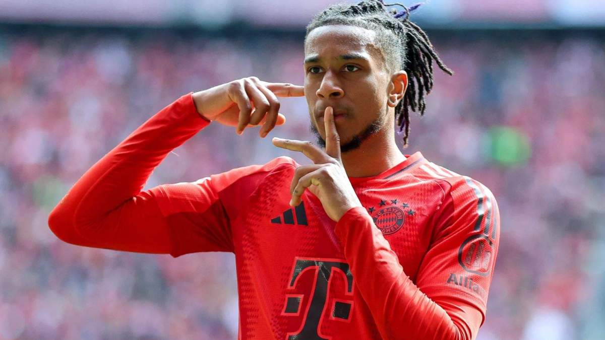 Michael Olise durante un partido con el Bayern de Múnich en la temporada 24/25 Michael Olise durante un partido con el Bayern de Múnich en la temporada 24/25
