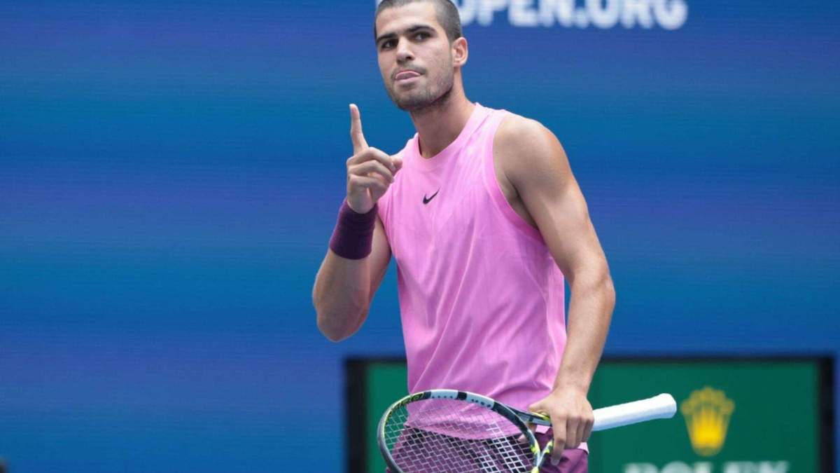 Carlos Alcaraz celebra un punto ganado en el US Open