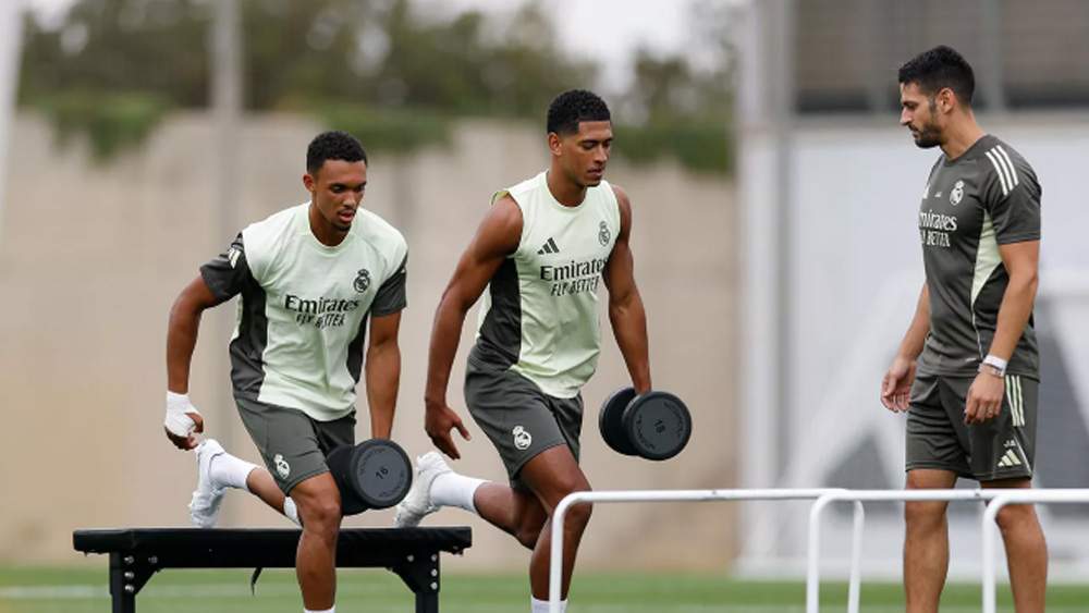 Bellingham entrenando Bellingham entrenando