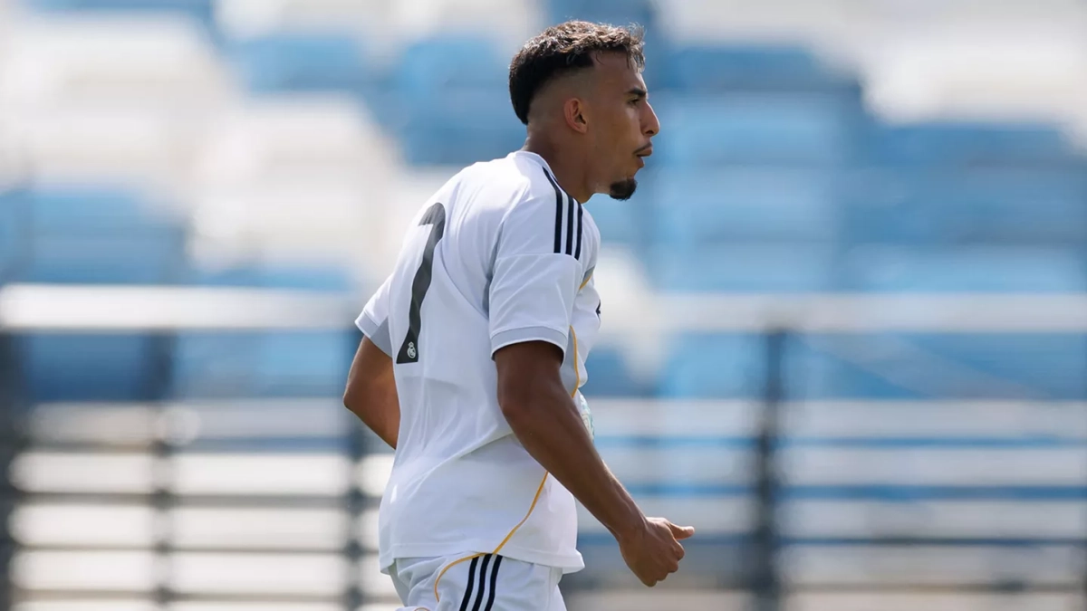 Rachad Fettal celebrando un gol en la pretemporada