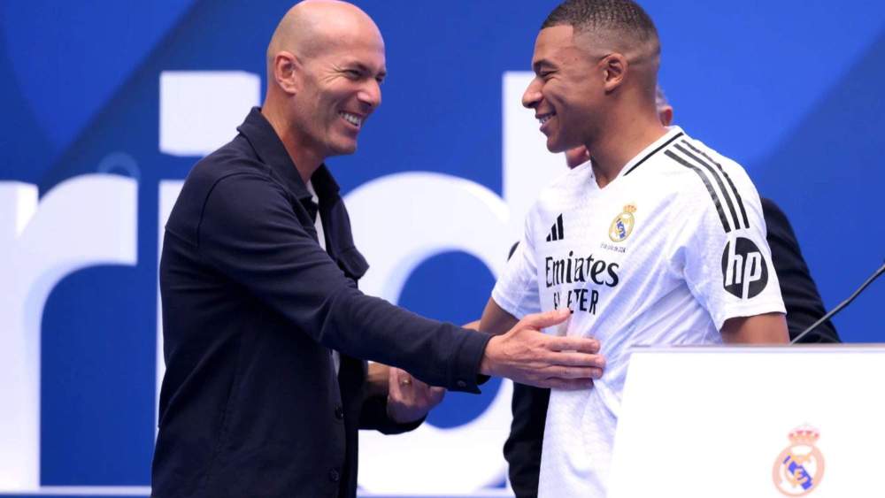 mbappe zidane presentacion madrid mbappe zidane presentacion madrid