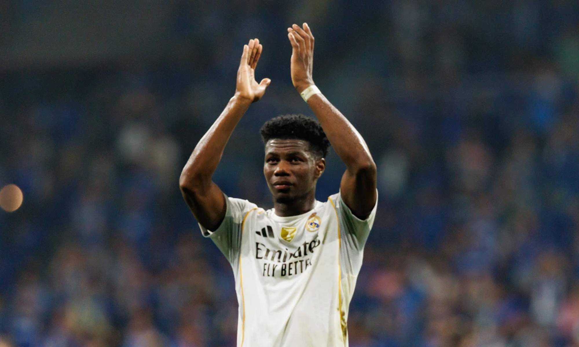 Aurélien Tchouaméni jugando un partido con el Real Madrid.
