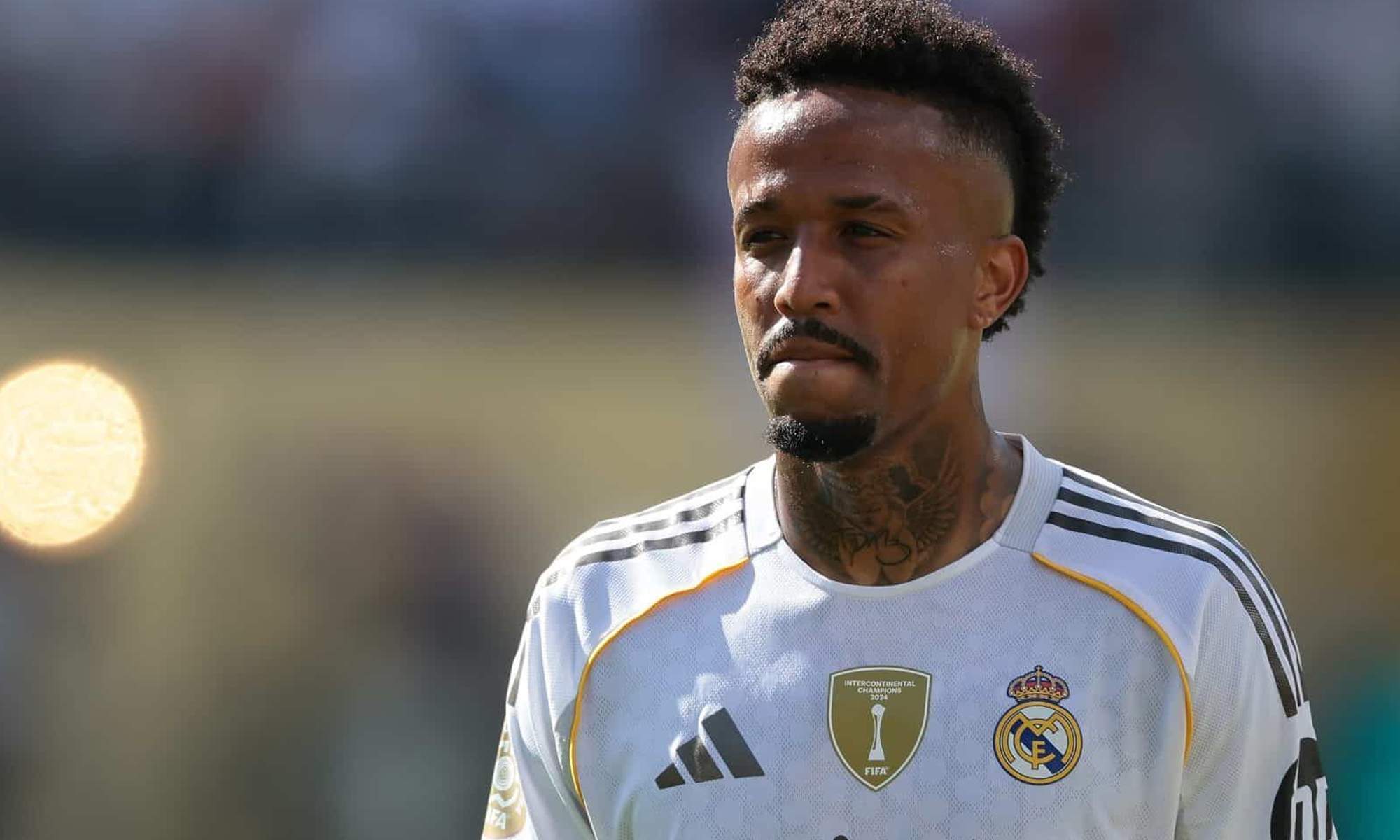 Eder Militao jugando un partido con el Real Madrid. Eder Militao jugando un partido con el Real Madrid.