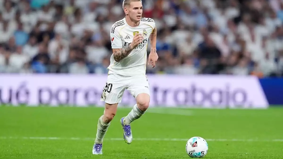 Franco Mastantuono jugando un partido con el Real Madrid. Franco Mastantuono jugando un partido con el Real Madrid.