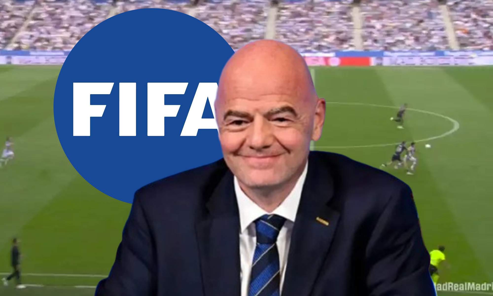 Infantino y una captura de la jugada de la expulsión de Huijsen.