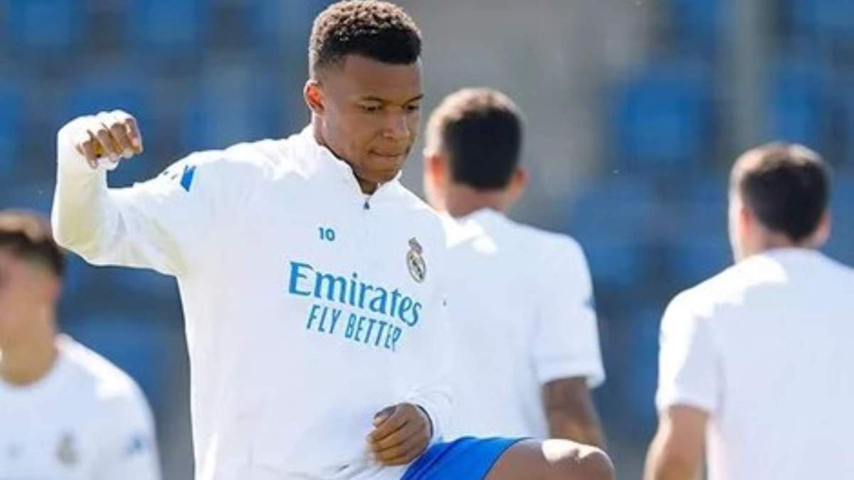 Mbappé entrenándose esta mañana en Valdebebas Mbappé entrenándose esta mañana en Valdebebas