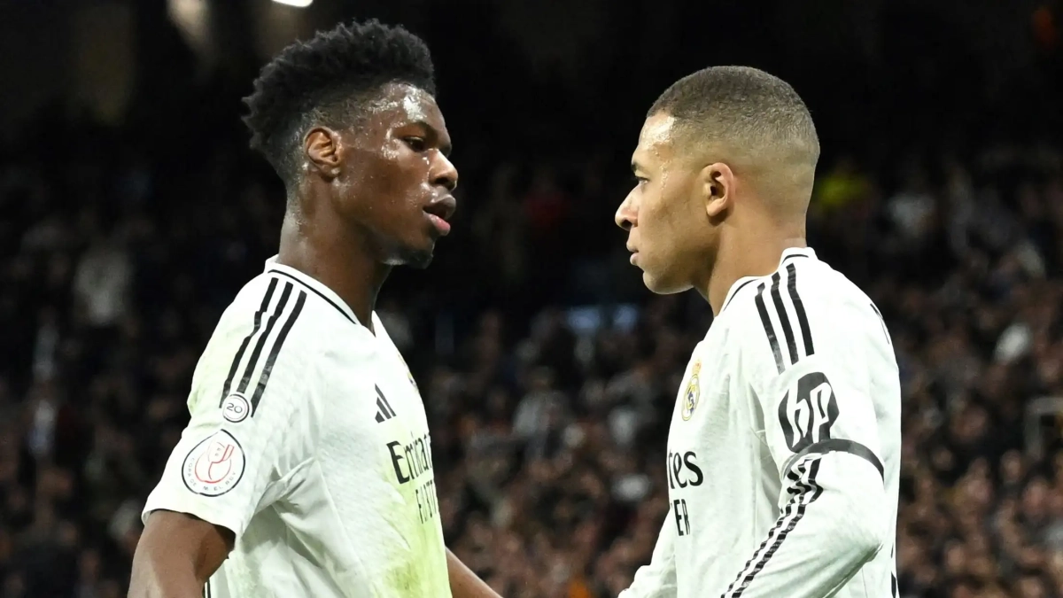 Tchouaméni y Mbappé celebrando un gol con el Real Madrid Tchouaméni y Mbappé celebrando un gol con el Real Madrid