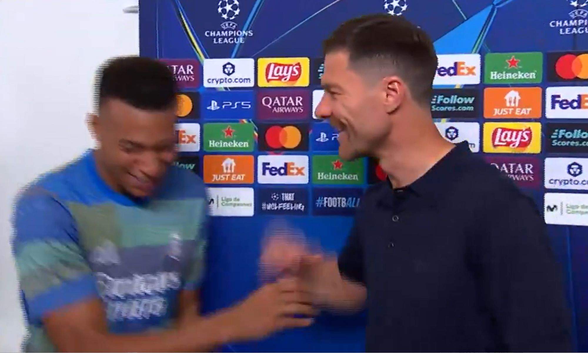 Kylian Mbappé demuestra su buena sincronía con el vestuario del Santiago Bernabéu