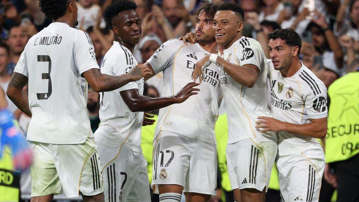 Jugadores del Real Madrid celebrando un gol ante el Marsella