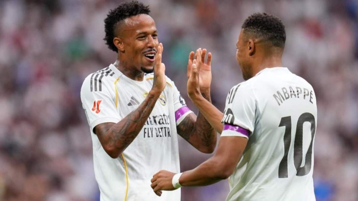 Militao y Mbappé celebran el 1-0 al Espanyol Militao y Mbappé celebran el 1-0 al Espanyol