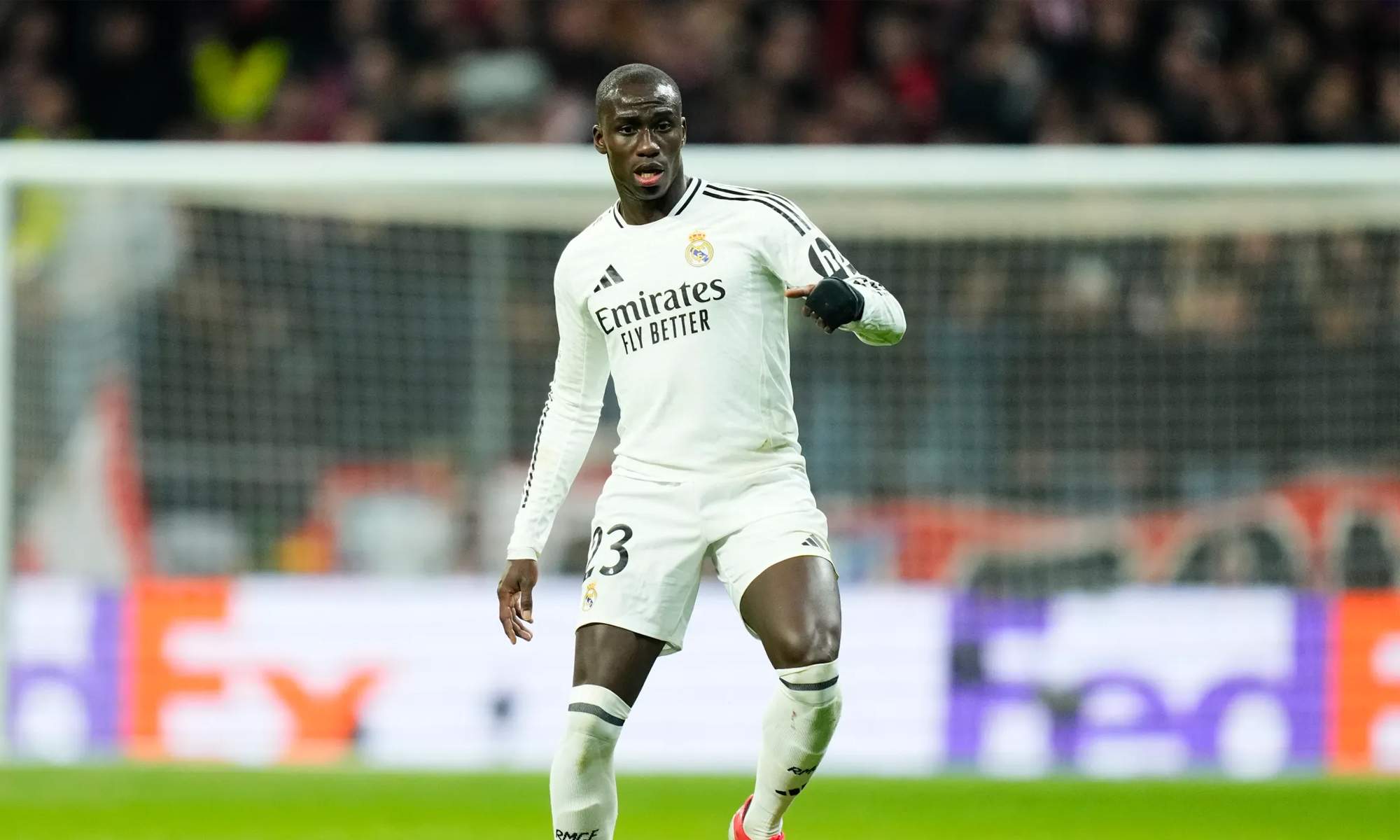 Ferland Mendy jugando un partido con el Real Madrid. Ferland Mendy jugando un partido con el Real Madrid.