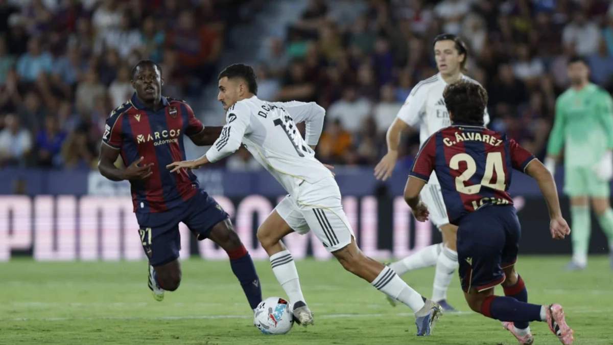 Dani Ceballos ha sido titular contra el Levante.