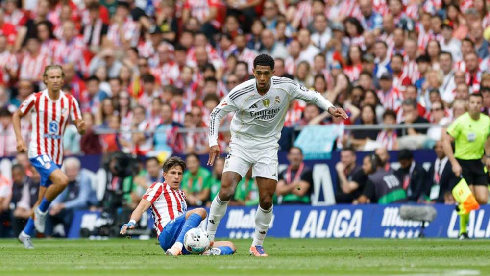 Jude Bellingham durante el partido entre Atlético de Madrid y Real Madrid Jude Bellingham durante el partido entre Atlético de Madrid y Real Madrid