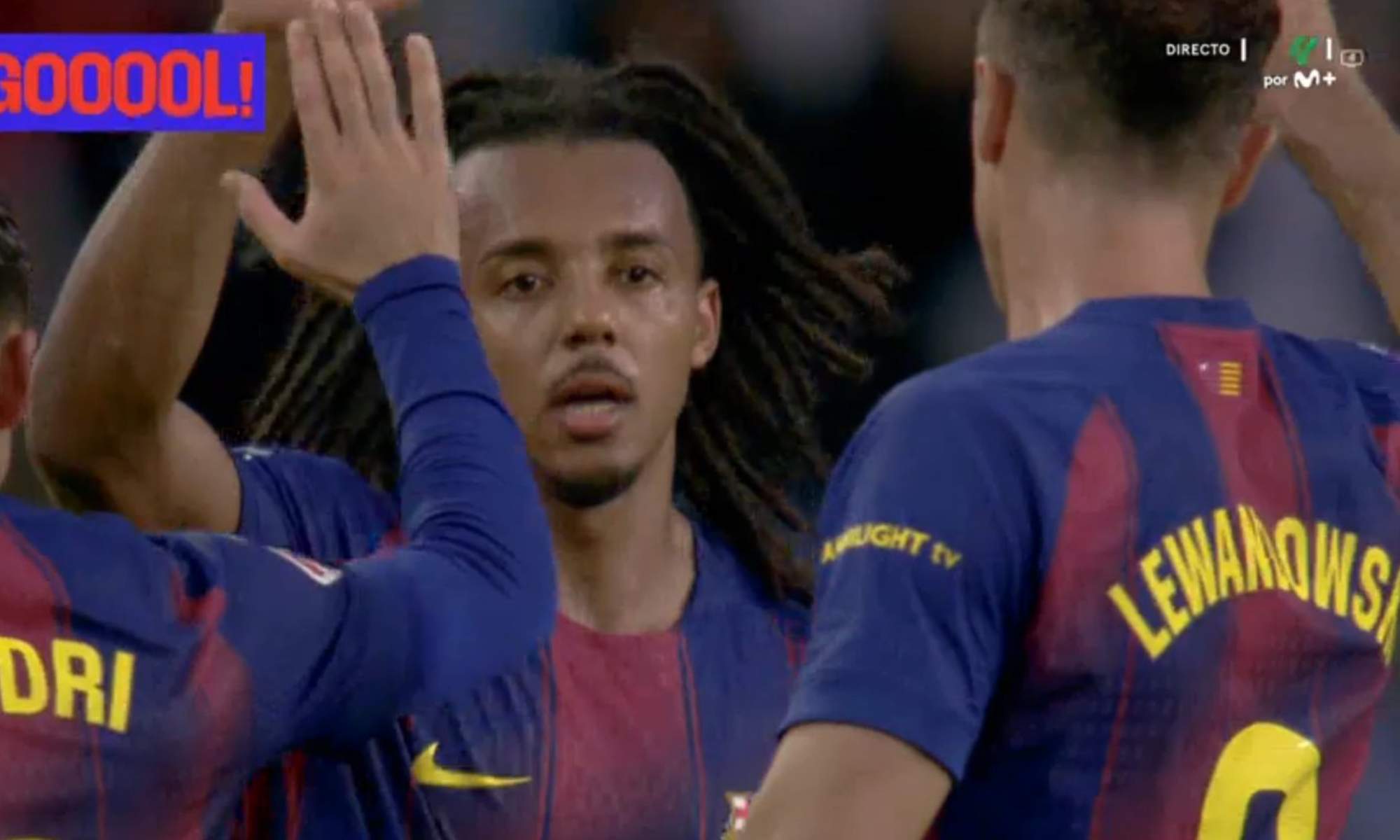 Jules Koundé, celebrando su tanto, que no debió subir al marcador, contra la Real Sociedad.