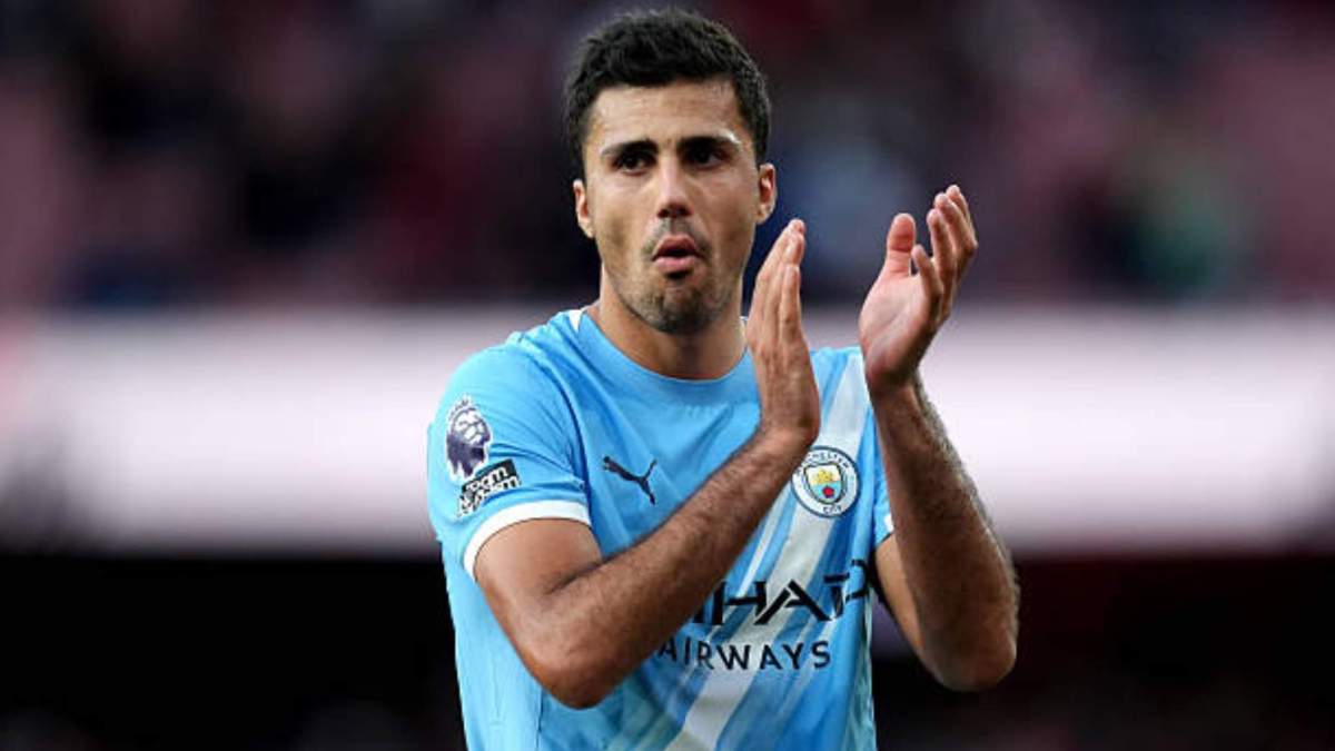 Rodri sigue con problemas de rodilla. 