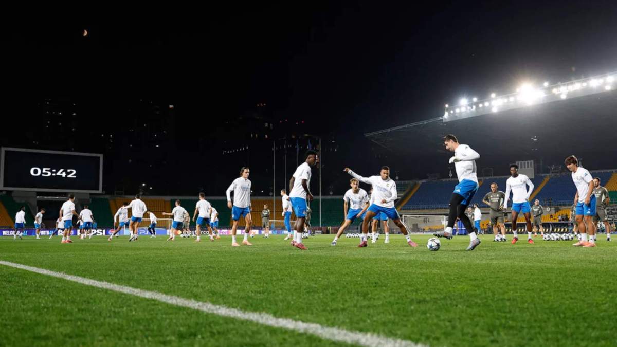 Real Madrid Kayrat Almaty Movimiento Fede Valverde