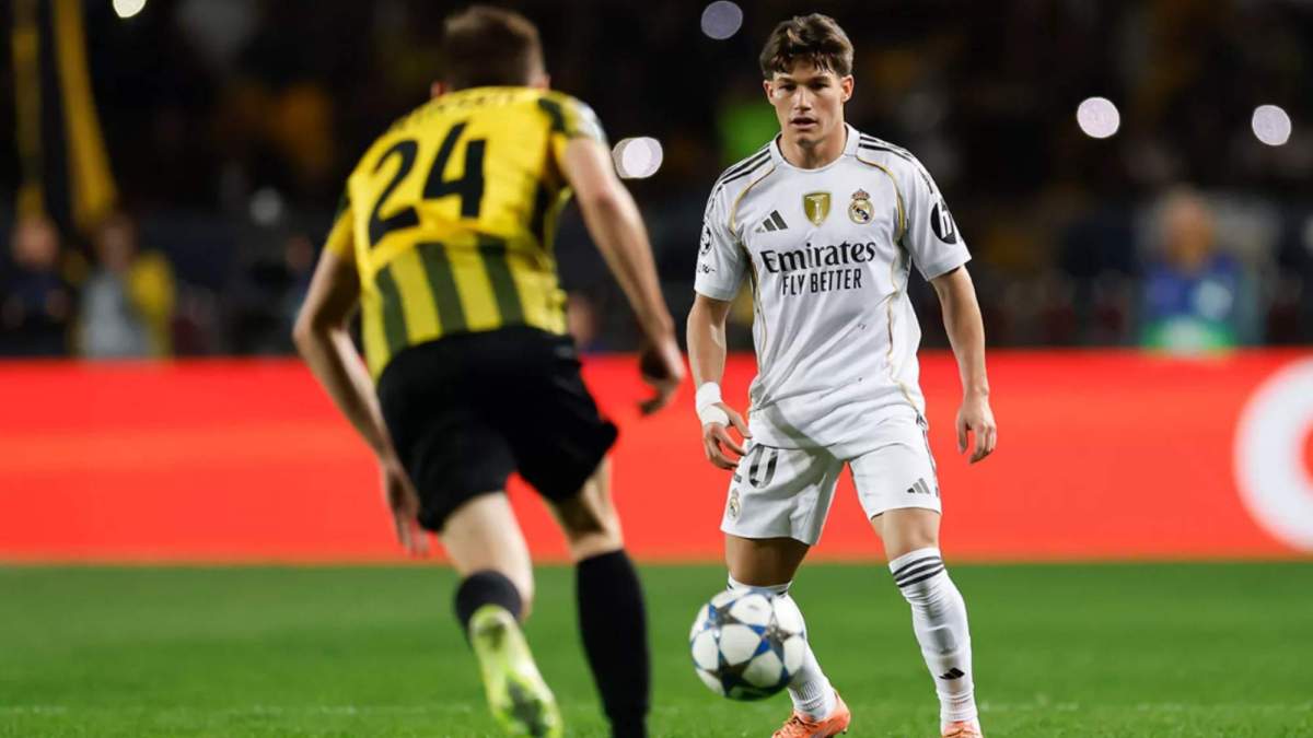 Fran García durante el partido ante el Kairat