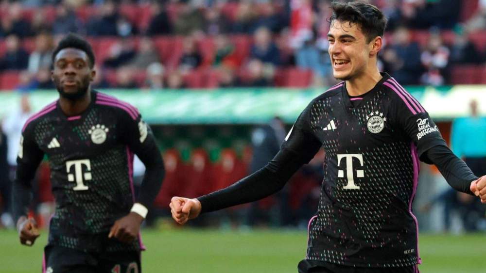 aleksander pavlovic davies bayern