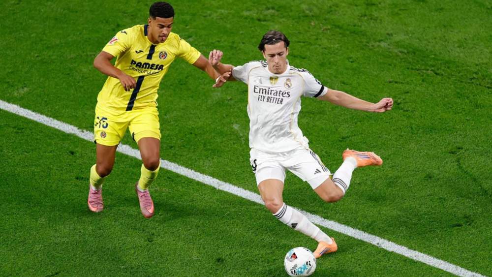 Álvaro Carreras y Xabi Alonso hablaron al descanso