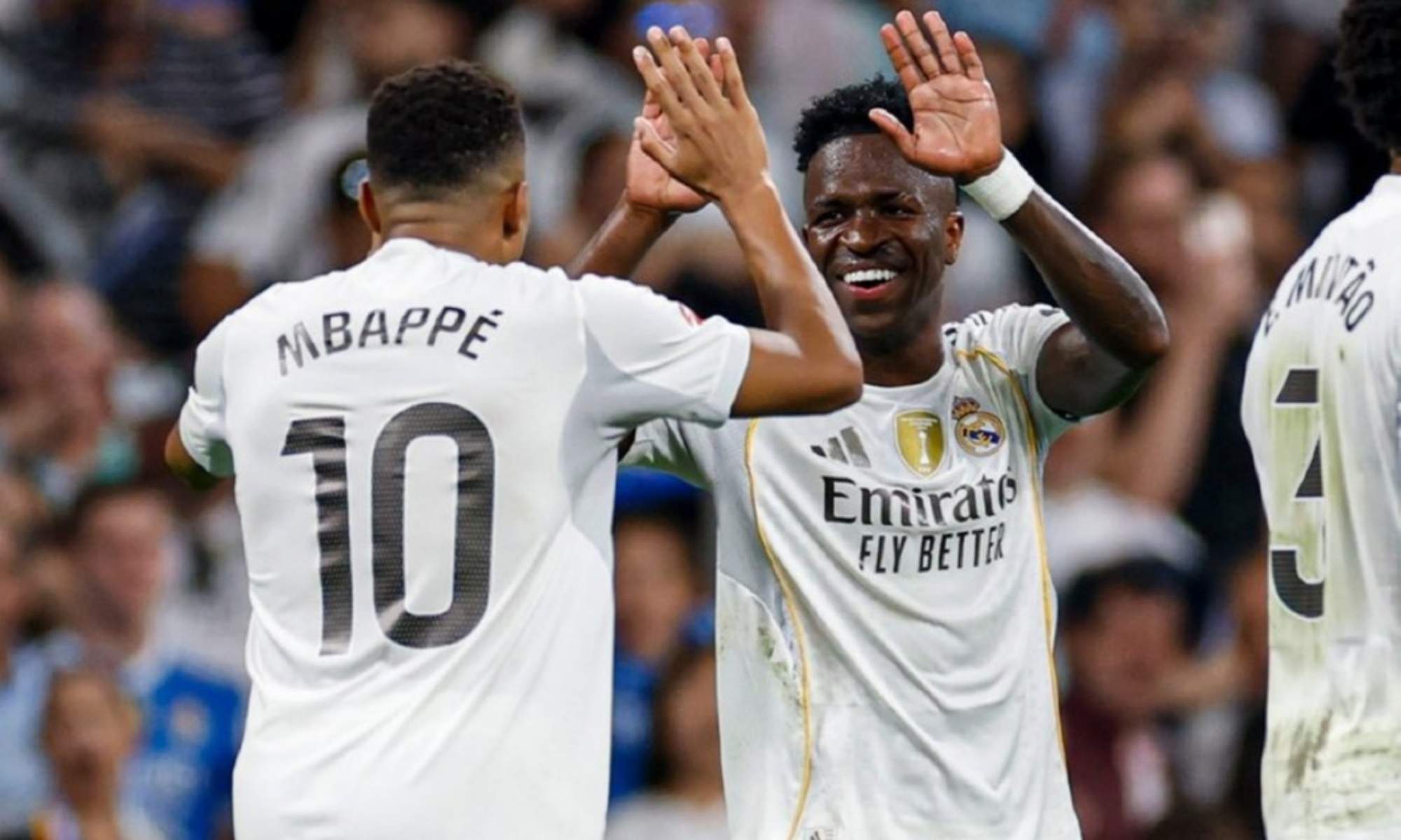 La dedicatoria de Mbappé a Vinicius que hará llorar al brasileño: "Siempre en tu barco" La dedicatoria de Mbappé a Vinicius que hará llorar al brasileño: "Siempre en tu barco"