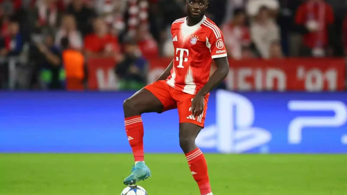 Upamecano jugando con el Bayern Múnich.