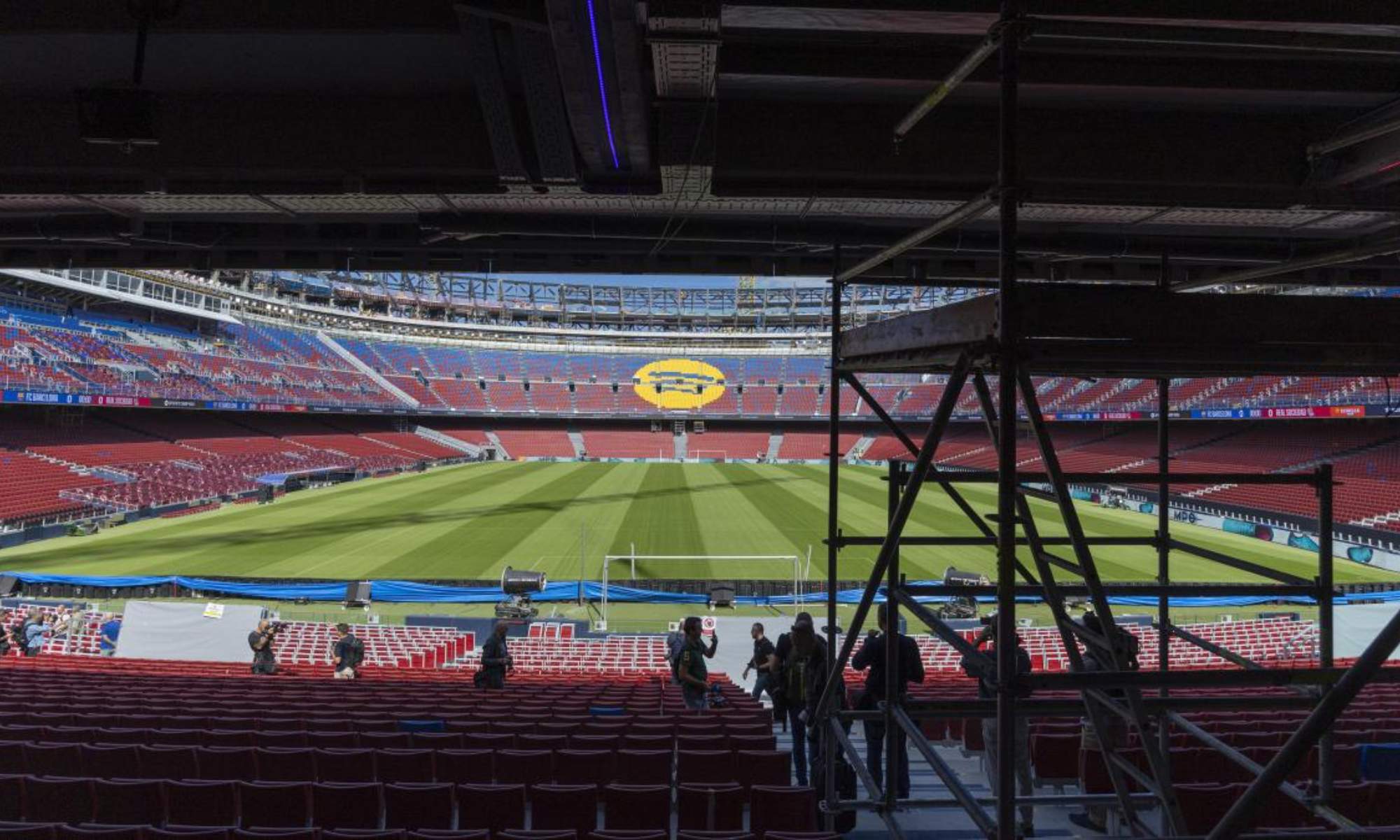 El Camp Nou sigue dando un buen dolor de cabeza al Barça, que ve cómo el estadio sigue sin estar listo para albergar partidos.