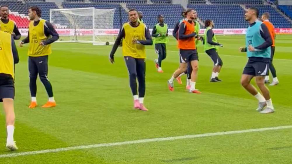 kylian mbappe entreno francia 