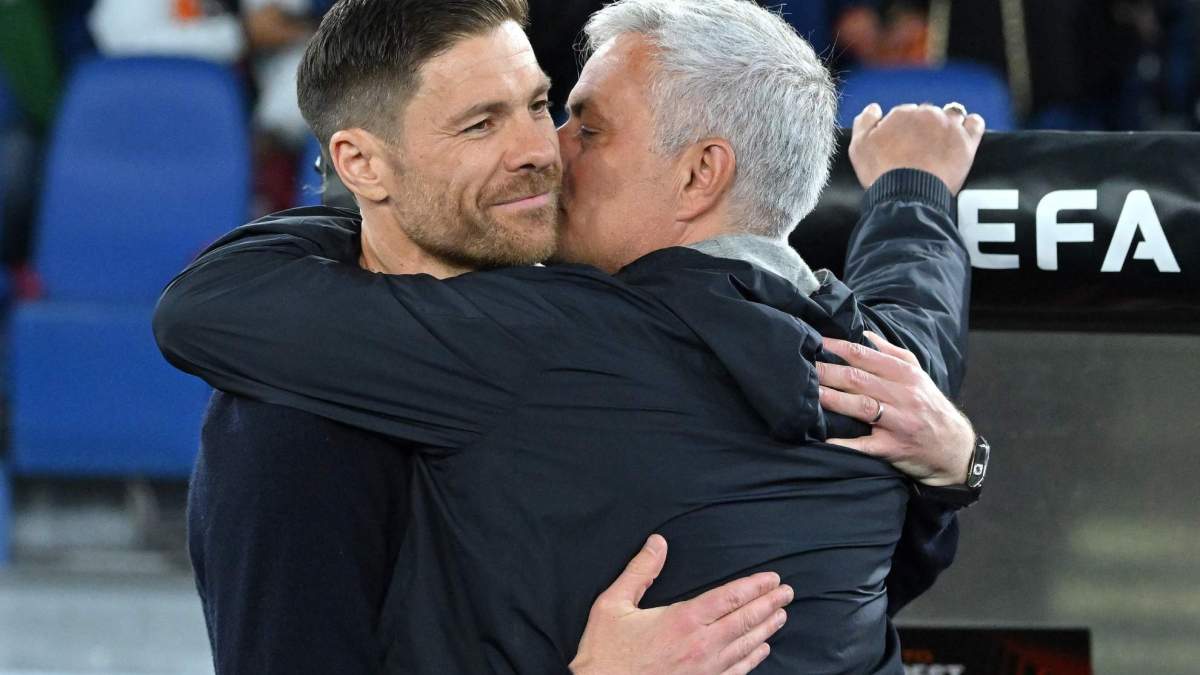 Xabi Alonso y José Mourinho Xabi Alonso y José Mourinho