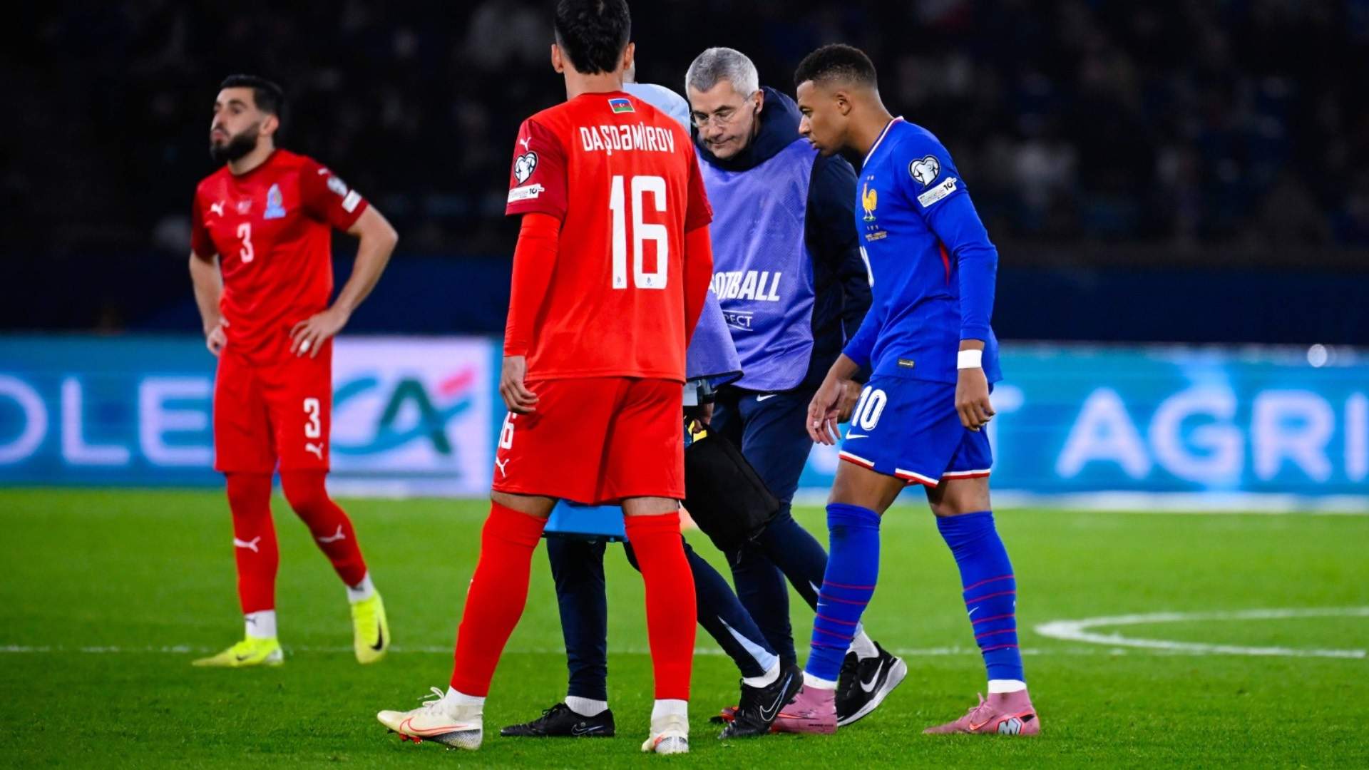 Mbappé marca un golazo y da el susto: pide el cambio y preocupa al Madrid
