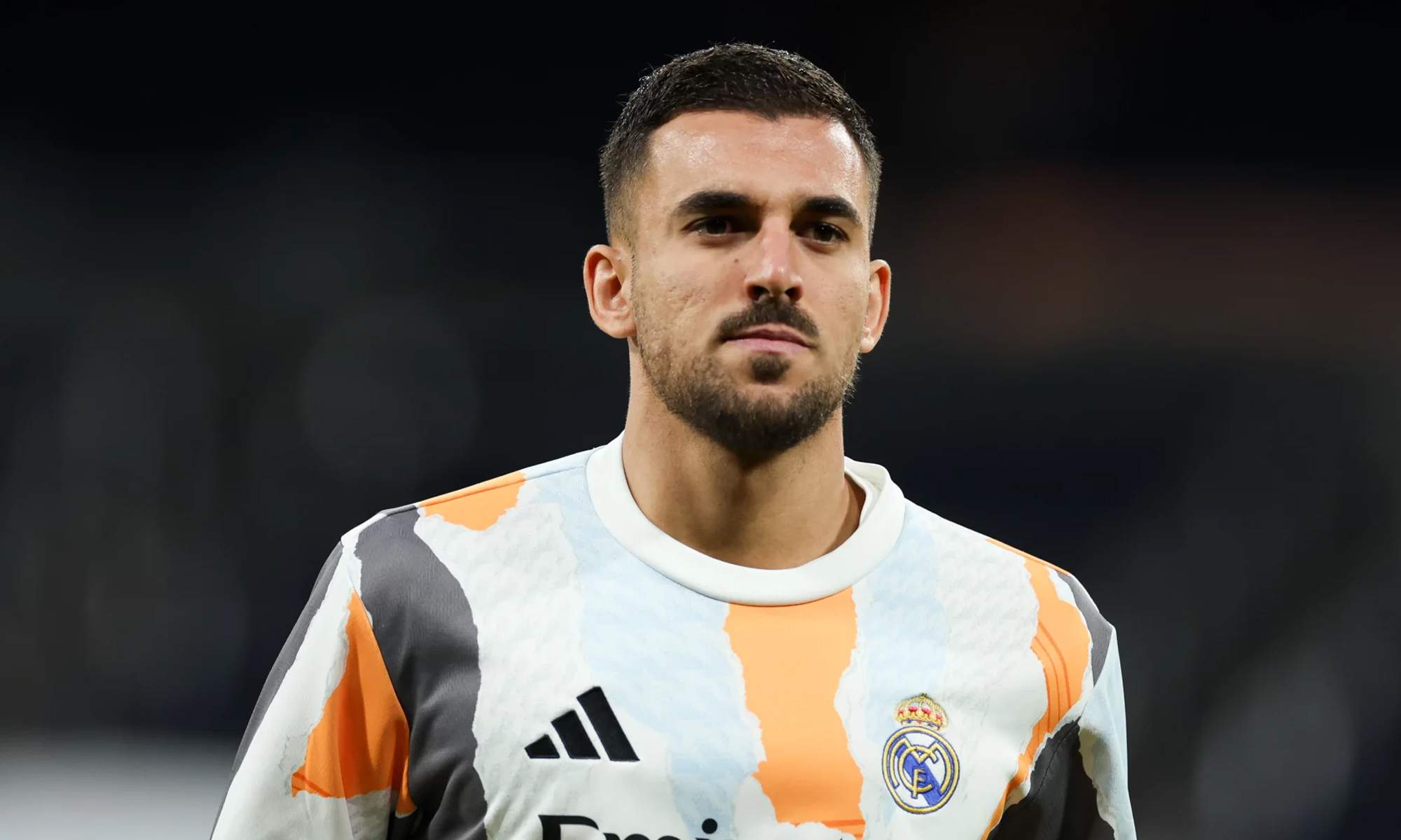 Dani Ceballos en un calentamiento con el Real Madrid.