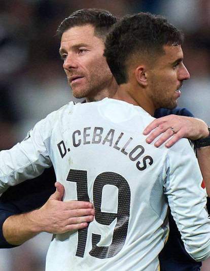 xabi alonso dani ceballos relamadrid abrazo xabi alonso dani ceballos relamadrid abrazo