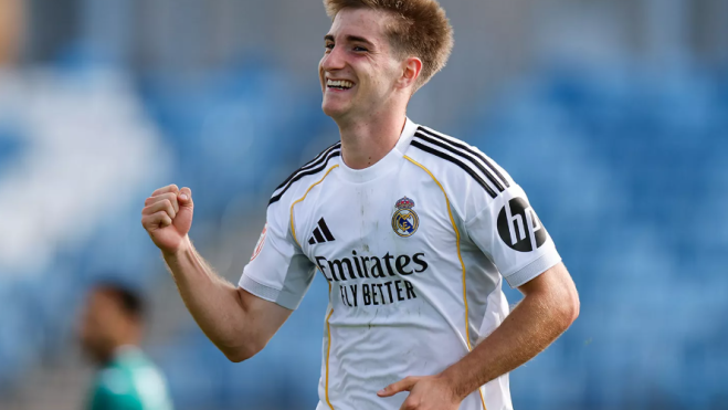 César Palacios jugando un partido con el Real Madrid Castilla. César Palacios jugando un partido con el Real Madrid Castilla.