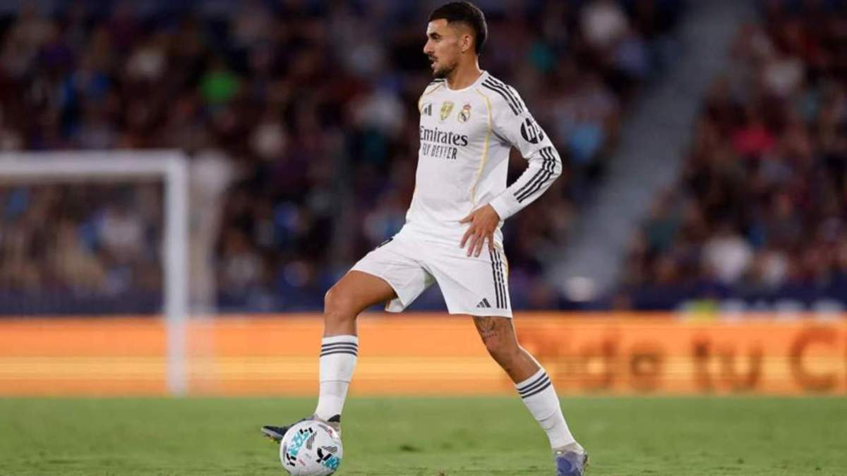 Ceballos durante el partido ante el Levante UD Ceballos durante el partido ante el Levante UD