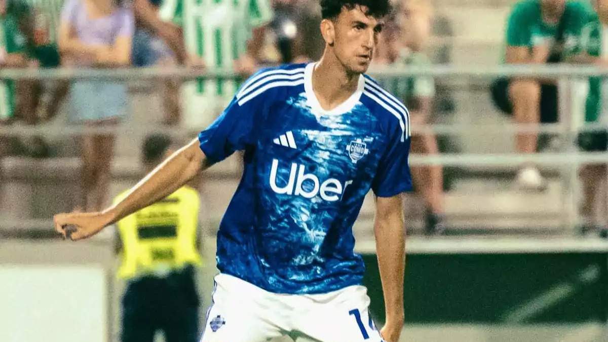 Jacobo Ramón durante un partido del Como Jacobo Ramón durante un partido del Como
