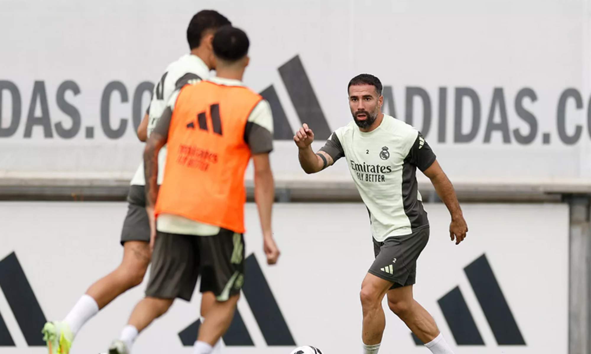 Dani Carvajal entrenando con el Real Madrid. 