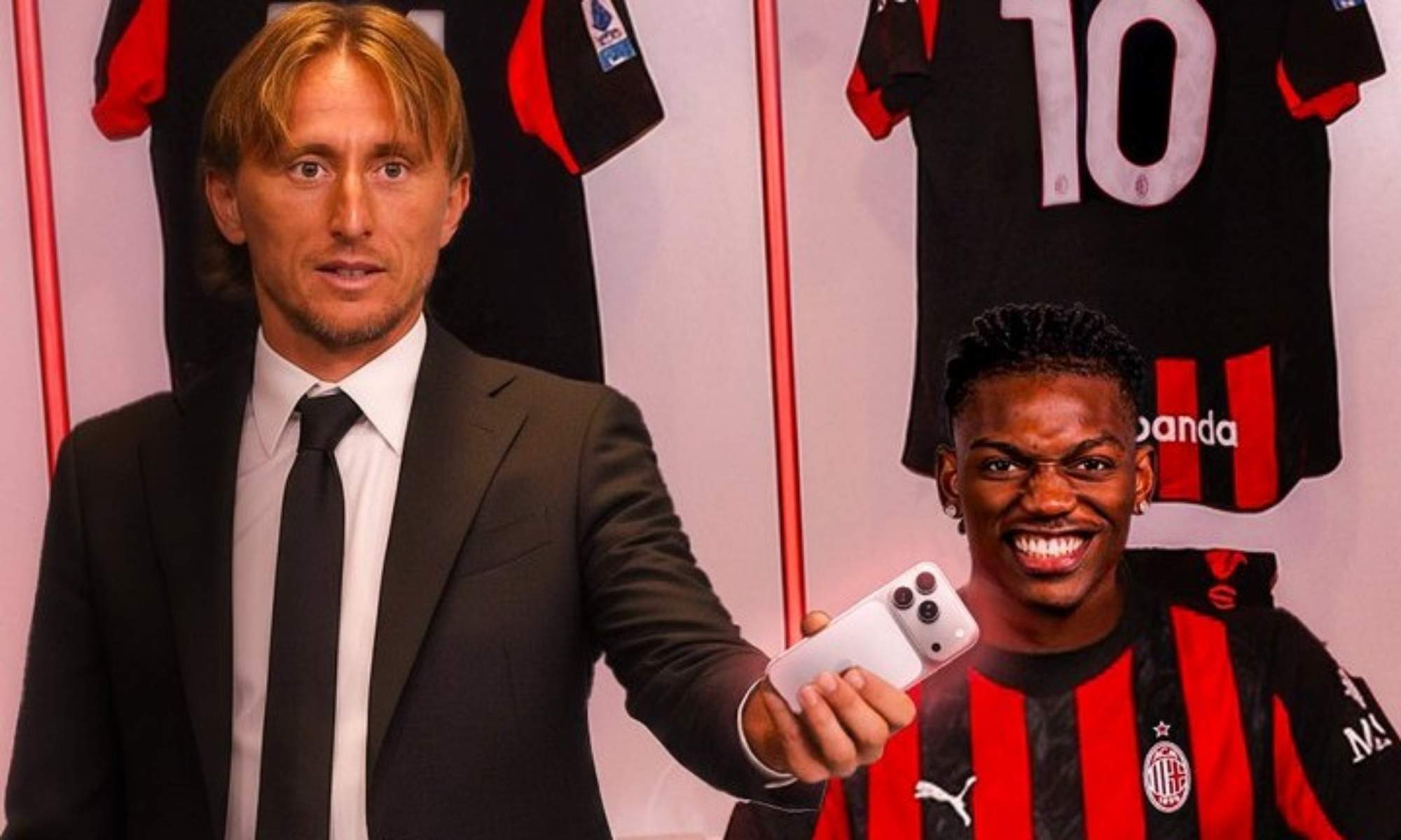 Modric decidió no cantar en el vestuario, pero a cambio regaló un Iphone a todos: "Se gastó..." Modric decidió no cantar en el vestuario, pero a cambio regaló un Iphone a todos: "Se gastó..."