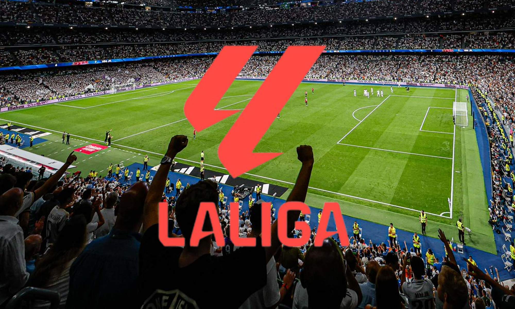 El logo de LaLiga y el Santiago Bernabéu. El logo de LaLiga y el Santiago Bernabéu.