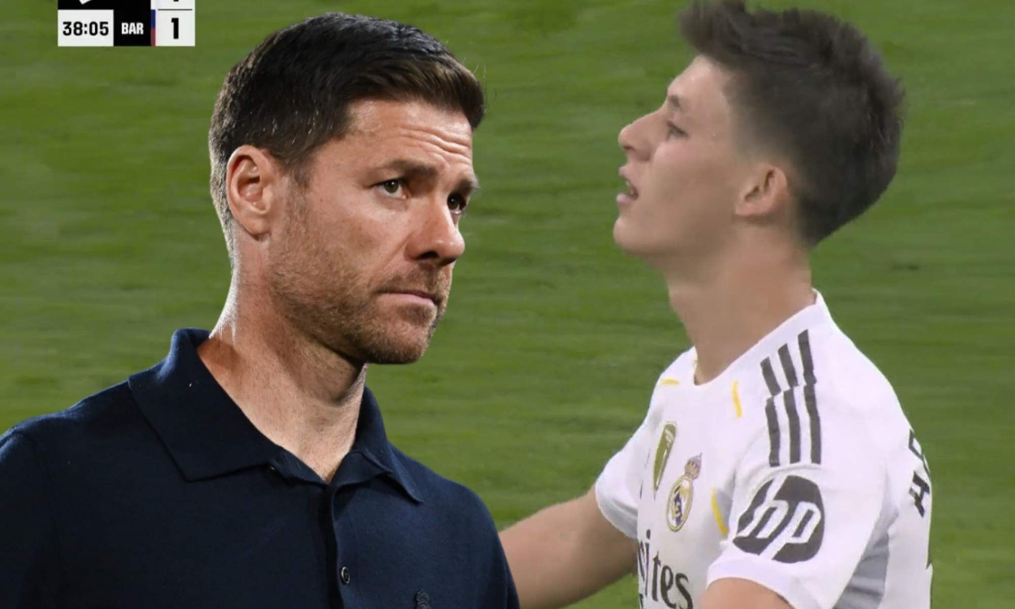 Xabi Alonso ha querido animar a Arda Güler después del error que ha tenido en el gol del Barça. Xabi Alonso ha querido animar a Arda Güler después del error que ha tenido en el gol del Barça.