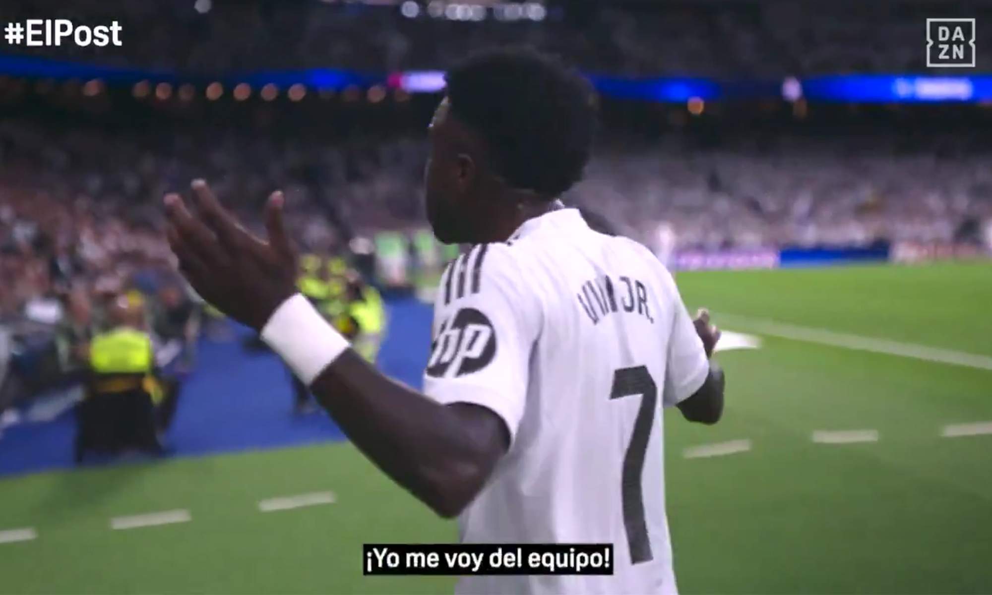 Vinícius Júnior en el momento en el que Xabi Alonso le cambia. Vinícius Júnior en el momento en el que Xabi Alonso le cambia.