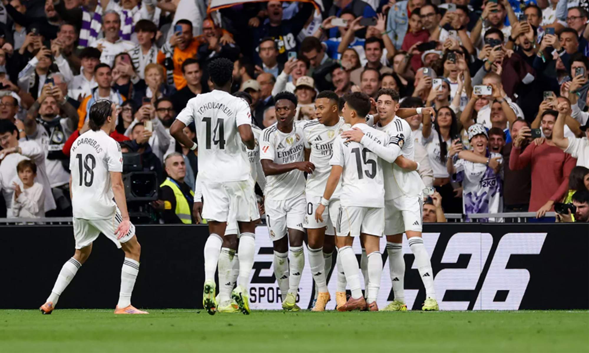 Jugadores del Real Madrid celebrando un gol. Jugadores del Real Madrid celebrando un gol.