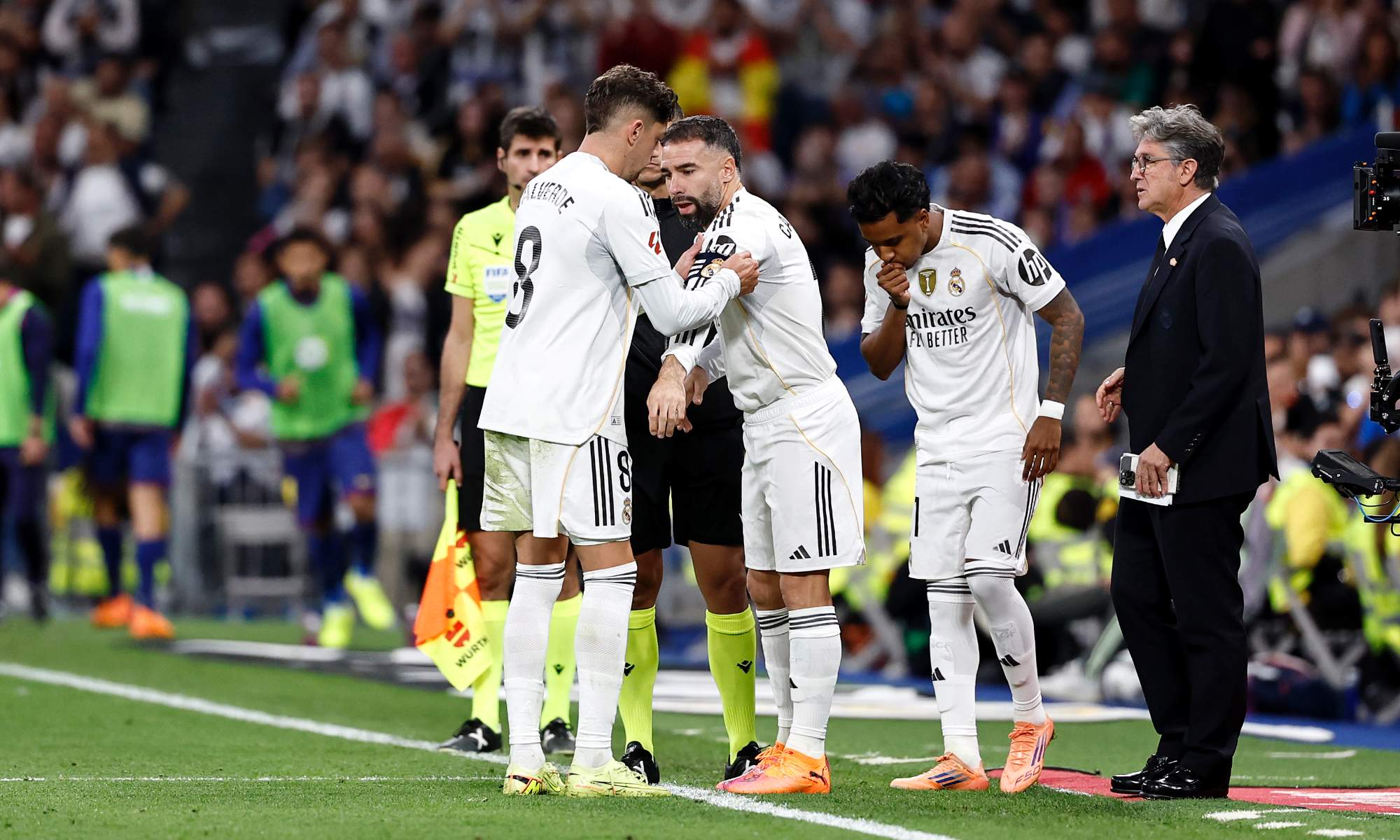 Dani Carvajal vuelve a lesionarse de gravedad y es otra baja que se une a las de Antonio Rüdiger y David Alaba en el Real Madrid. Dani Carvajal vuelve a lesionarse de gravedad y es otra baja que se une a las de Antonio Rüdiger y David Alaba en el Real Madrid.